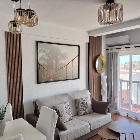 פואנגירולה Apartamento Primera Linea De Playa Paseo Maritimo Perla 5 מראה חיצוני תמונה