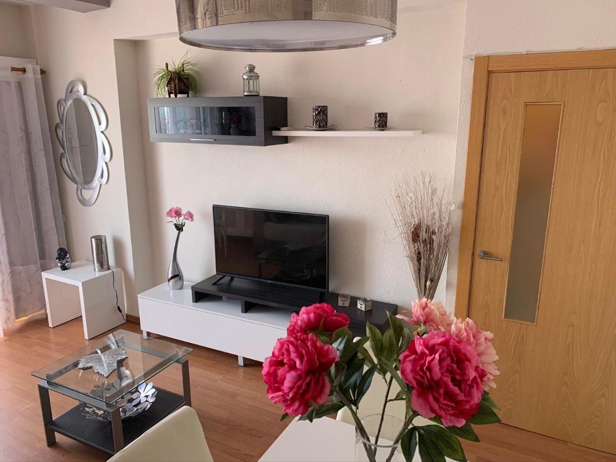 פואנגירולה Apartamento Primera Linea De Playa Paseo Maritimo Perla 5 מראה חיצוני תמונה