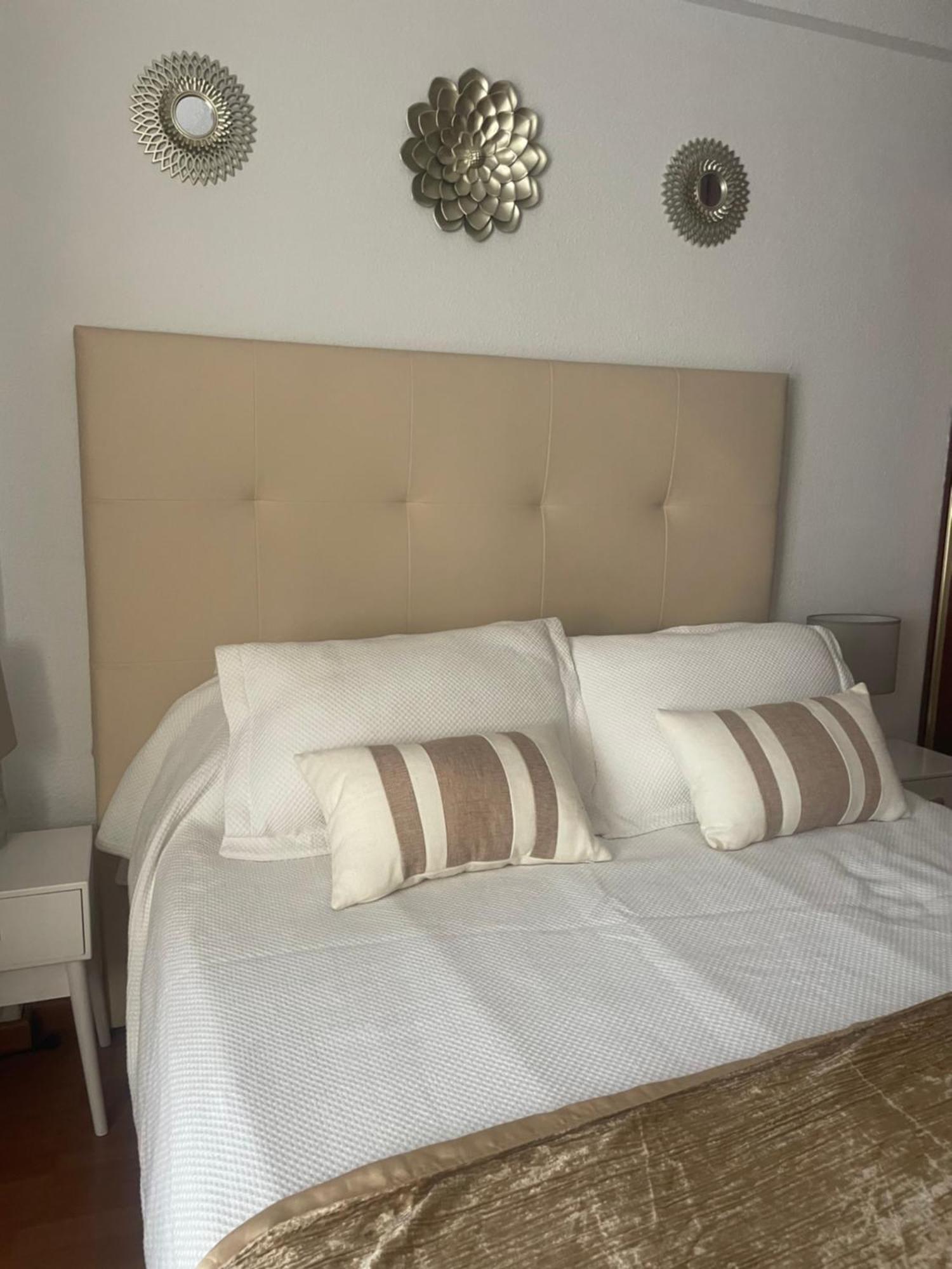 פואנגירולה Apartamento Primera Linea De Playa Paseo Maritimo Perla 5 מראה חיצוני תמונה