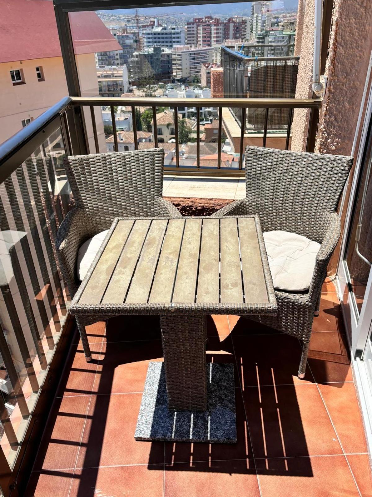 פואנגירולה Apartamento Primera Linea De Playa Paseo Maritimo Perla 5 מראה חיצוני תמונה
